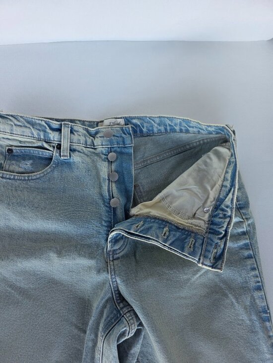 Universal Thread Women's Button Fly - Picture 3 of 5